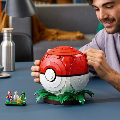 LEGO® Pokémon™ Iconic Trainer Moments Poké Ball – Pokémon Building Set, Collectible Toy & Gift